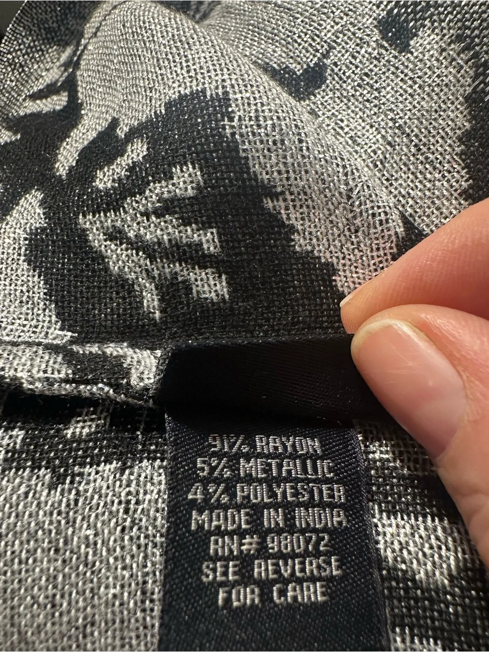 Cejon Black and White Bird Jacquard Wrap Scarf
